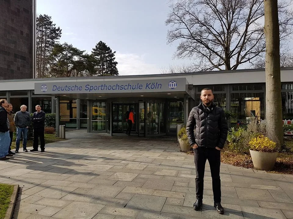 Mehmet Can Karagöz, Deutsche Sporthochschule Köln önünde